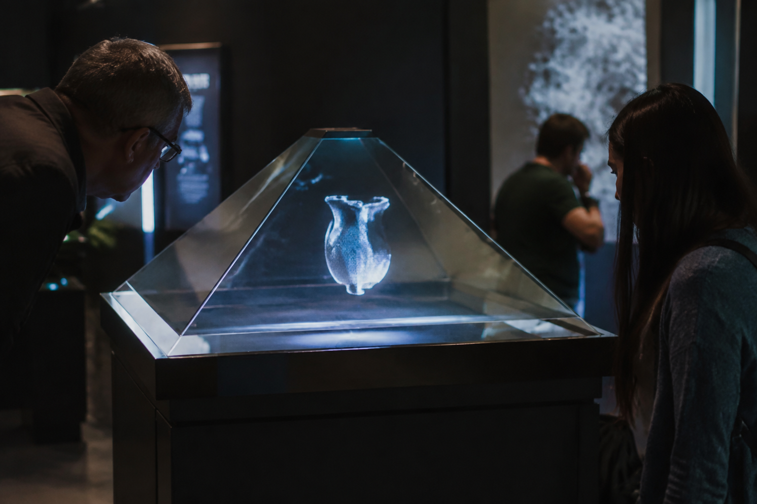 Naked-Eye-3D-LED-Bildschirm als spektakuläre digitale Beschilderung im Stadtraum